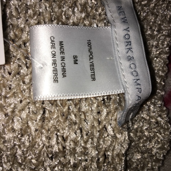 NY&C shawl - Picture 3 of 5